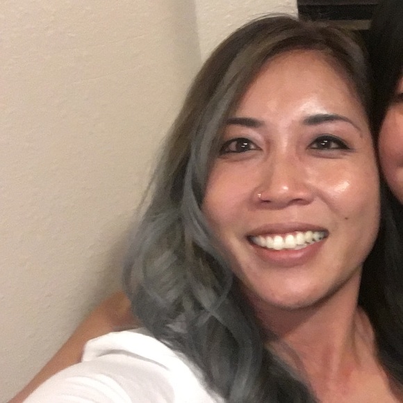 Meet your Posher, Pam - Picture 1 of 1